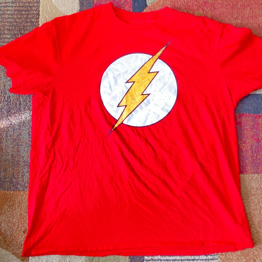 Vintage y2k flash comics t- shirt